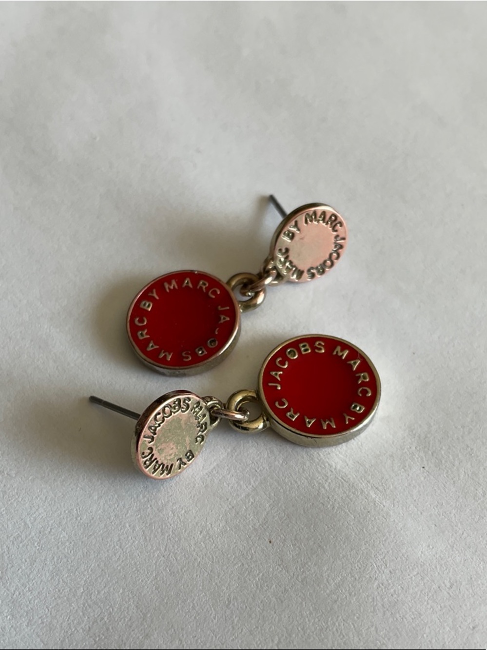 Marc Jacobs Red Enamel Logo Disc Drop Earrings🎁 Free gift - Picture 4 of 4